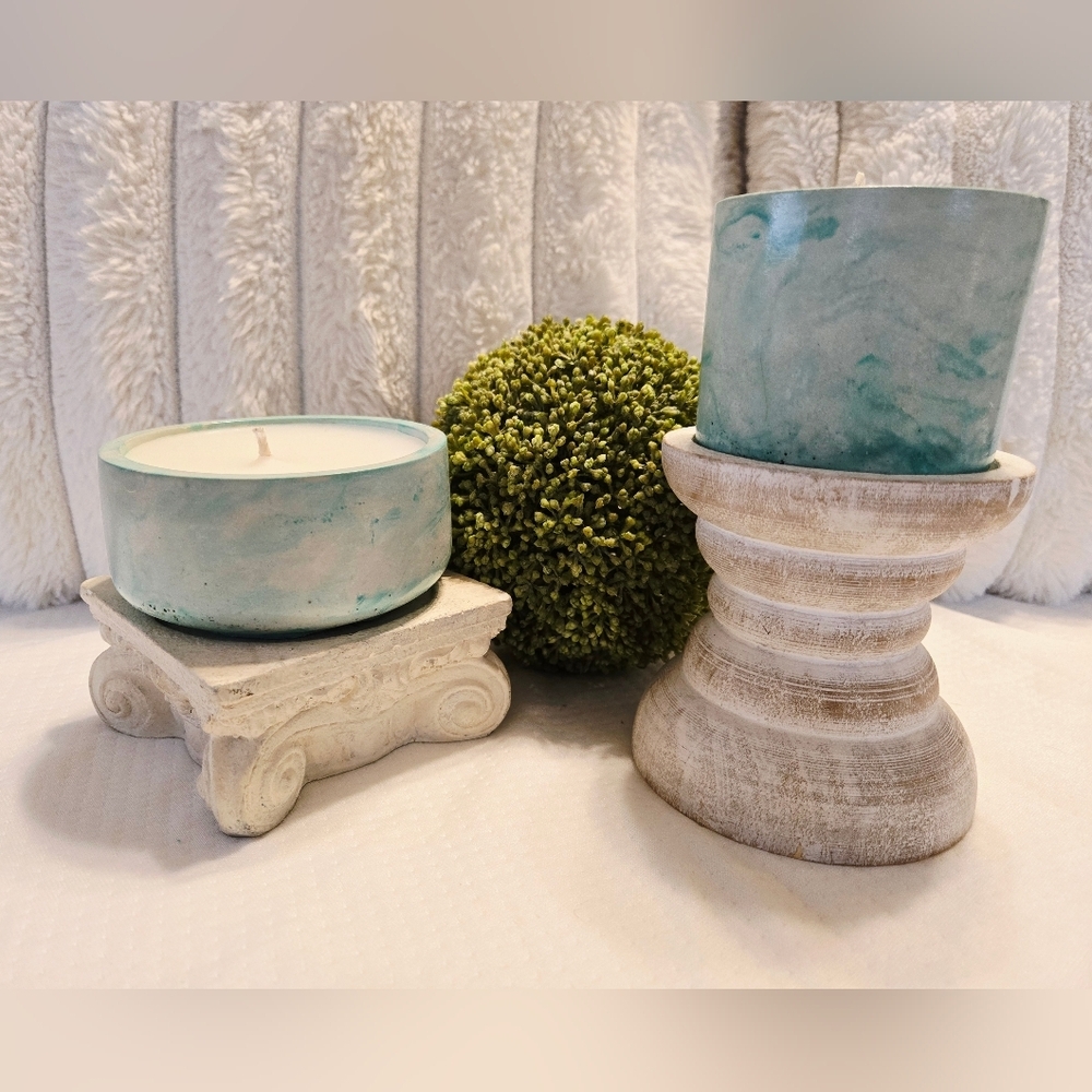 Beautiful Hand Poured Candles & Homeade  Vessel. Willow Lane Glow- Fresh  Floral